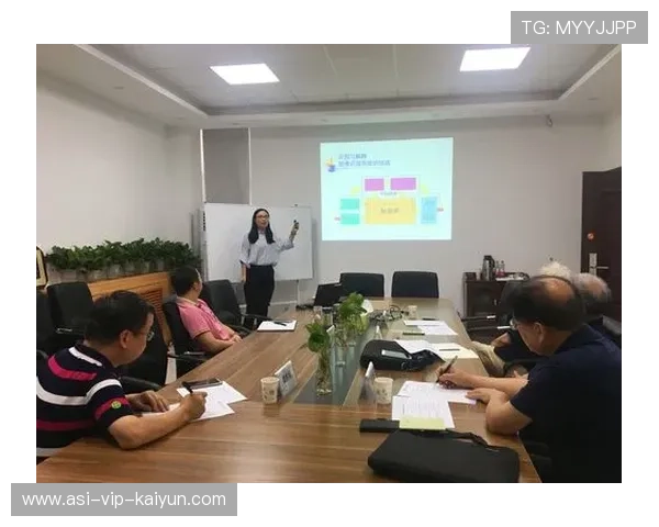 琑队如何完善青训教师的专业成长路径，培养青年教师完成情况及效果